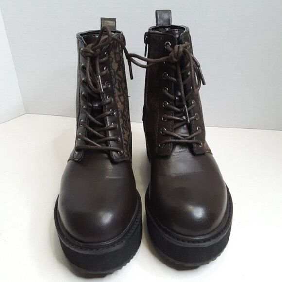 DKNY Women's Boot size 5.5M Roselyn Monogram Print Combat Faux Leather - Picture 2 of 9